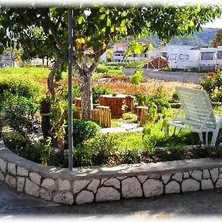 696-5 For 6 + 4 Pers. In Appartement