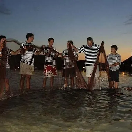 アパート 696-5 For 6 + 4 Pers. In